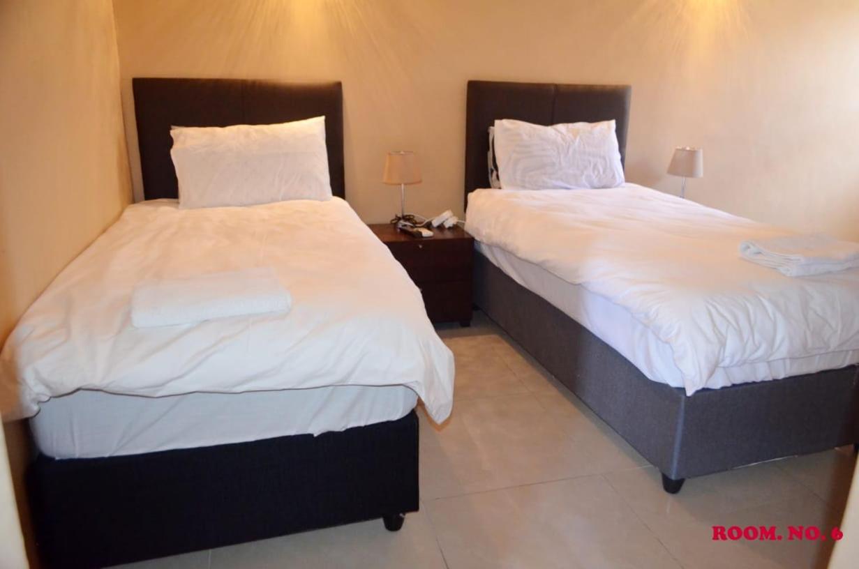 St@y-1-bnb Bed & Breakfast Cape Town
